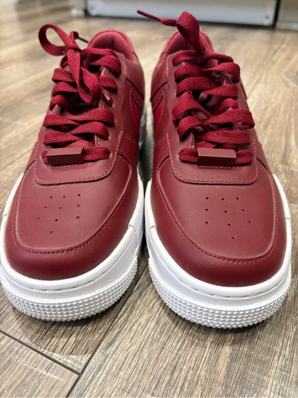Nike Women's Air Force One Pixel team red and white size 8 like new - Picture 3 of 16